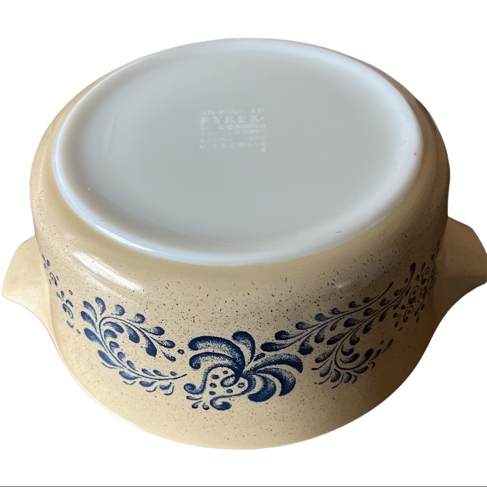 Homestead Pyrex Casserole - Picture 2 of 6